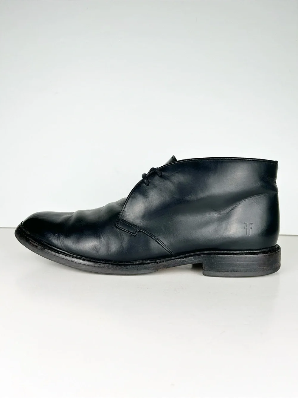 Frye Weston Lace Up Black Leather Chukka Vibram Soles Minimalist Ankle Boots